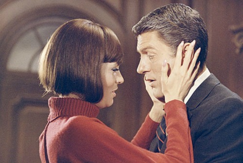 Barbara Feldon and Dick van Dyke in Fitzwilly