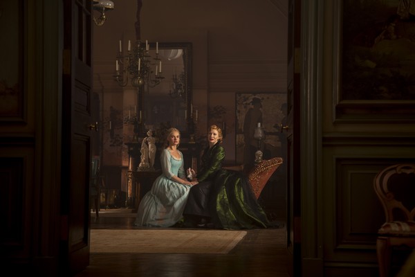 Lily James and Cate Blanchett in Cinderella